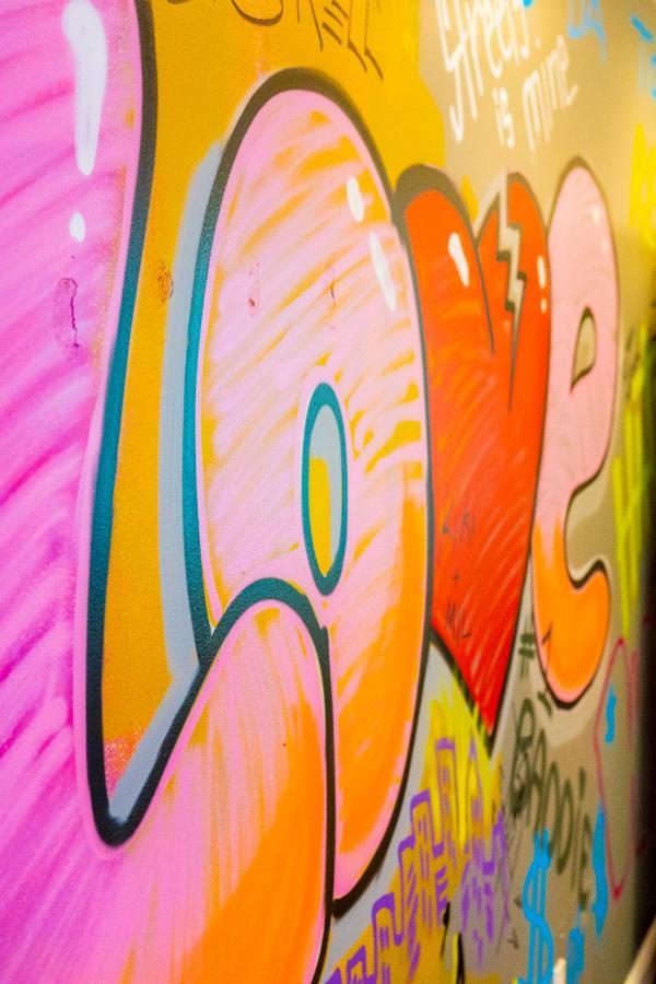 Art Deco Graffiti Suite فيلادلفيا المظهر الخارجي الصورة